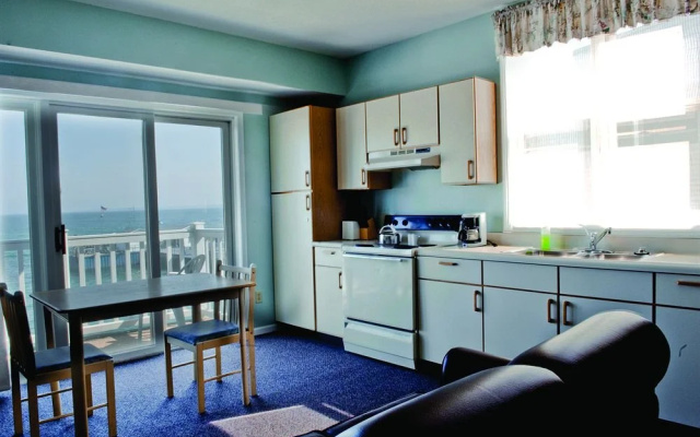 Harbor Place Studio Suites