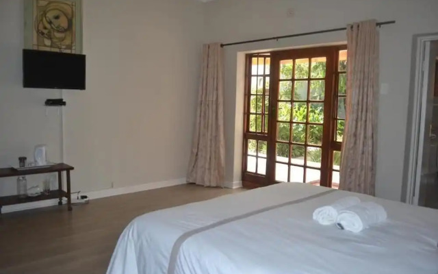 Cycad Lodge