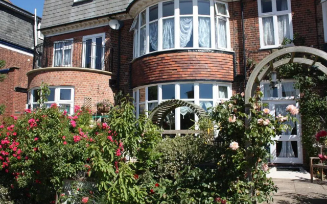Barons Court
