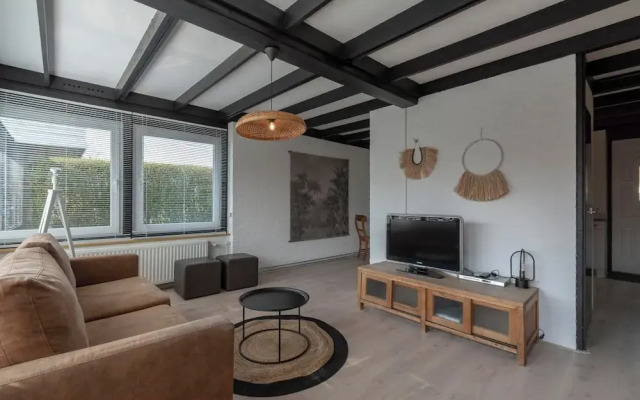 Attractive Bungalow With Modern Furnishings