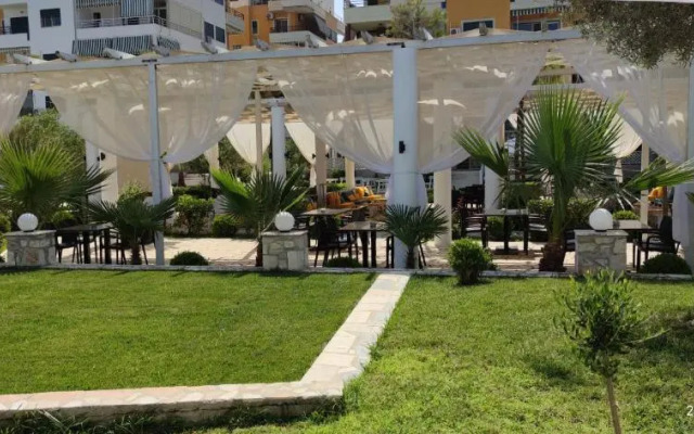 Wonderful Sea View Apartment Qerret