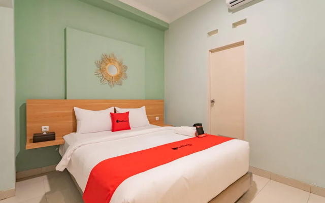 RedDoorz Plus @ Bagusrangin Street