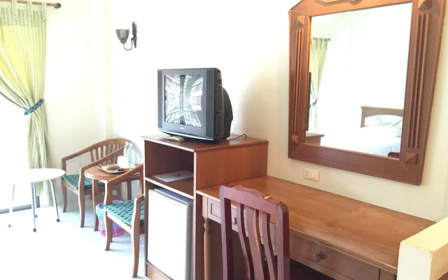 Kata Sun Beach Hotel