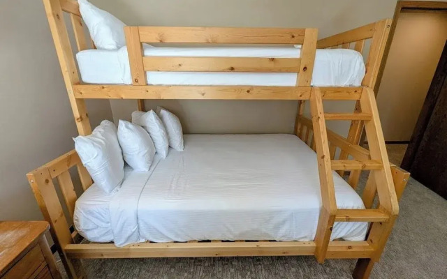 Enclave 5 by SummitCove Vacation Lodging