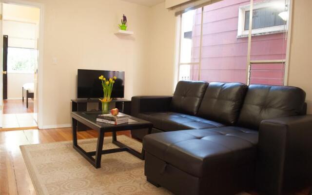 Отель Charming 2BR in Kitsilano by Sonder Канада, Ванкувер - отзывы, цены и фото номеров - забронировать отель Charming 2BR in Kitsilano by Sonder онлайн комната для гостей