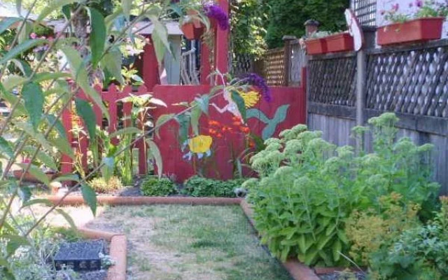 A Scented Garden Bed and Breakfast