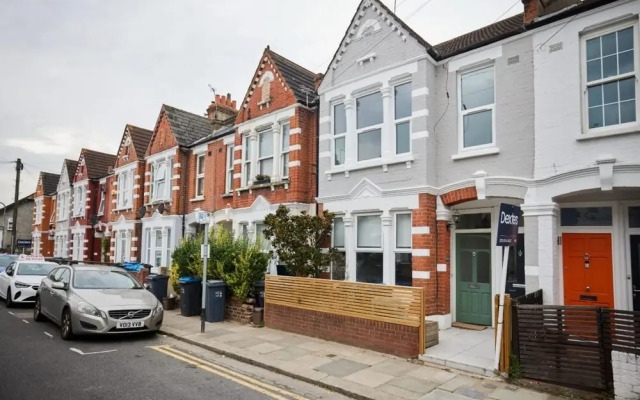 The Mitcham Hideout - Lovely 2BDR Flat with Garden