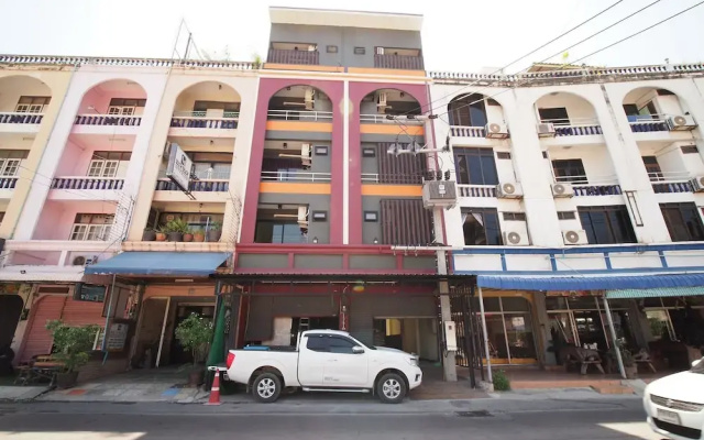 OYO 878 Sintara Residence