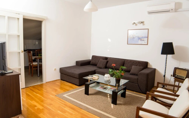 Apartments Bungevilla