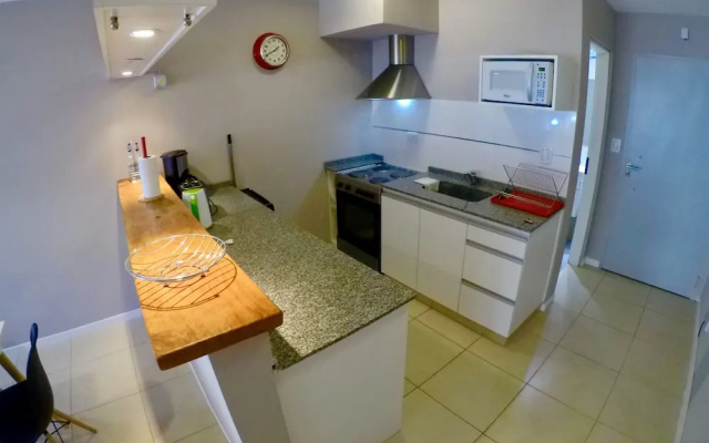 Comfortable Apartment w Great Location