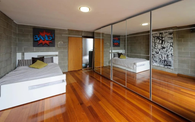 Retro House
