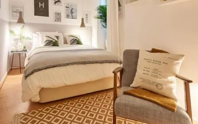 Lisbon Boutique Alfama with Patio 3