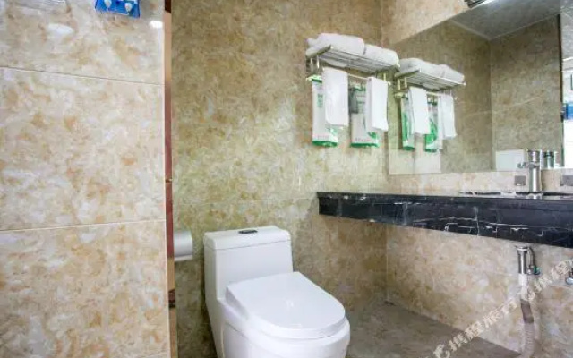 Yuxi Better Than Home Hotel