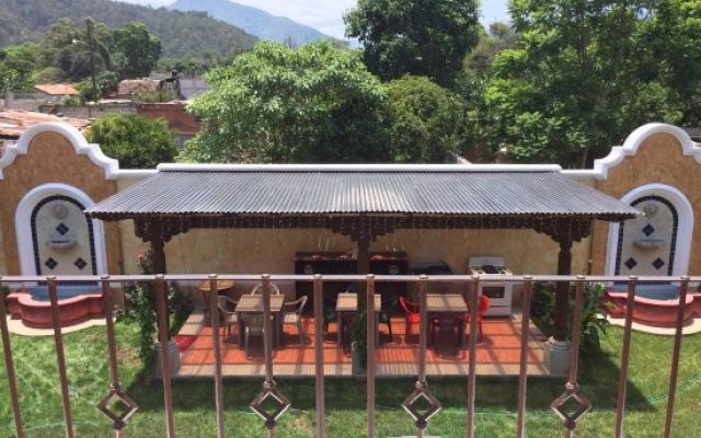 Apartamentos los Nazarenos in Antigua Guatemala, Guatemala from 43$, photos, reviews - zenhotels.com