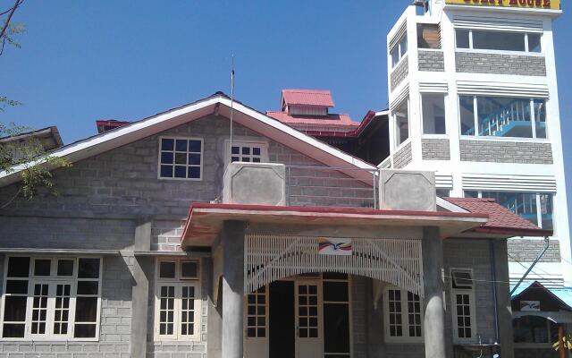 Отель Sin Yaw Guest House вид на фасад