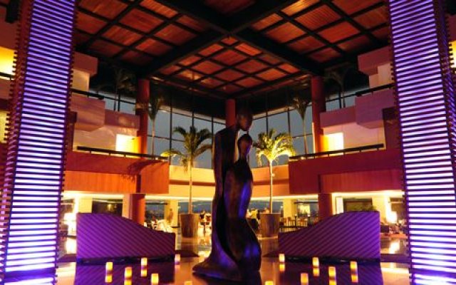 Отель Now Emerald Cancun (ex.Grand Oasis Sens) Мексика, Канкун - отзывы, цены и фото номеров - забронировать отель Now Emerald Cancun (ex.Grand Oasis Sens) онлайн вид на фасад