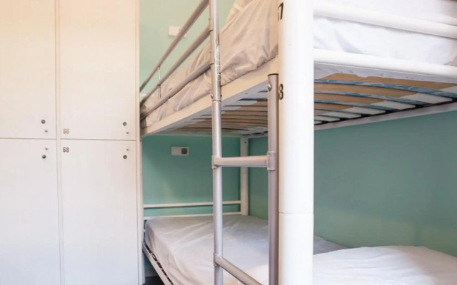 Pars Tailor's Hostel