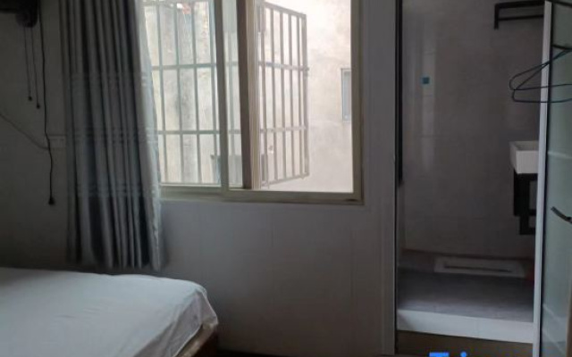 Hanhong Inn (Wuhan Hannan Bus Station)
