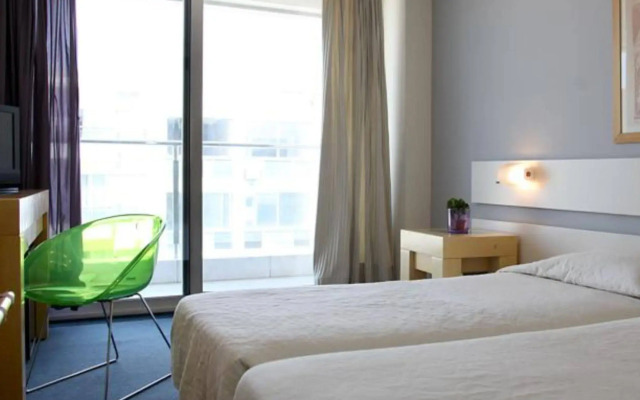 Dorian Inn Hotel