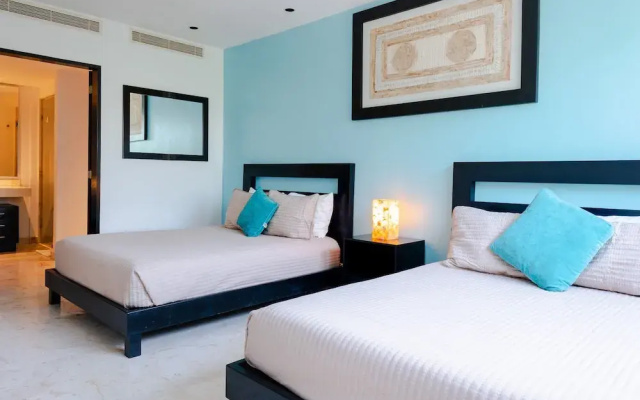 Elements Penthouse 14 3 Bedroom Condo by RedAwning