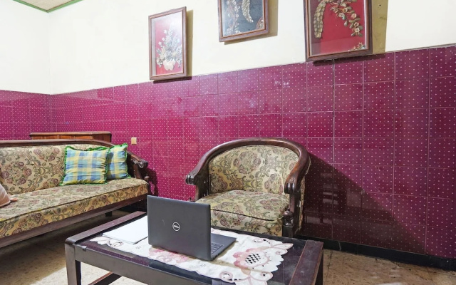 OYO Life 91859 Kost Budhe Syariah