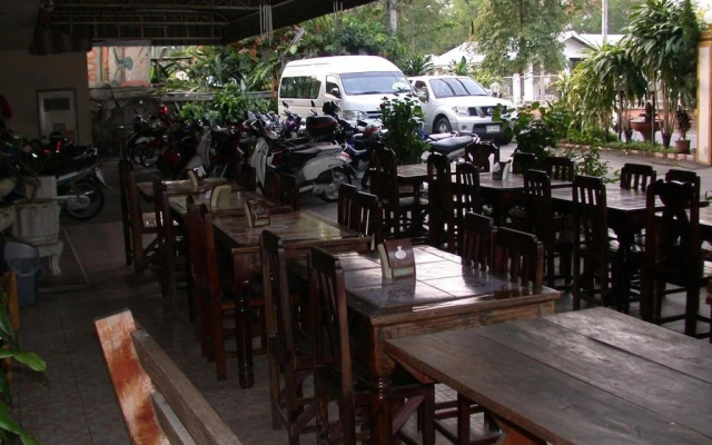 Inthanin Hotel