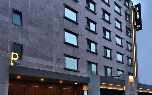 E-HOTEL вид на фасад