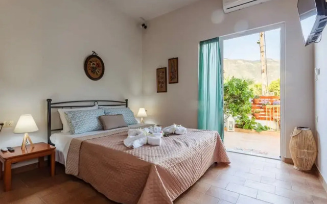 Summer Rose Garden Getaway - A Step to the Beach