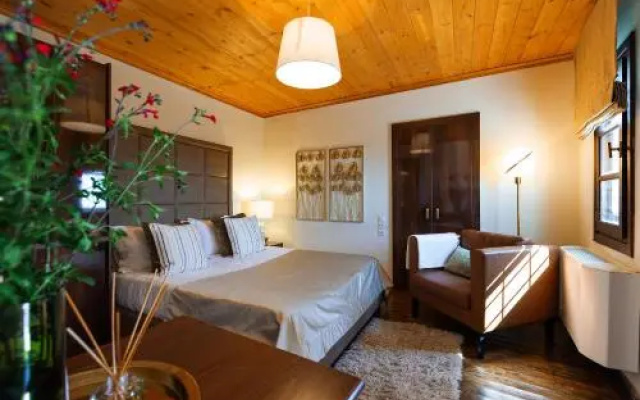 1822 Makrinitsa Suites