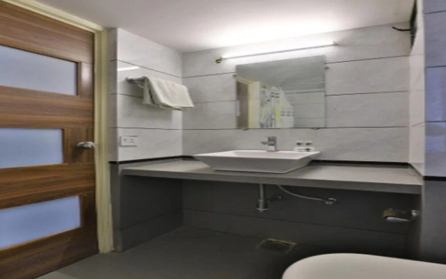 OYO 11543 Hotel Panchsheel