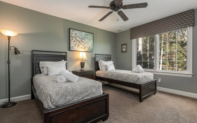 Vista View Lodge - 7 Br home