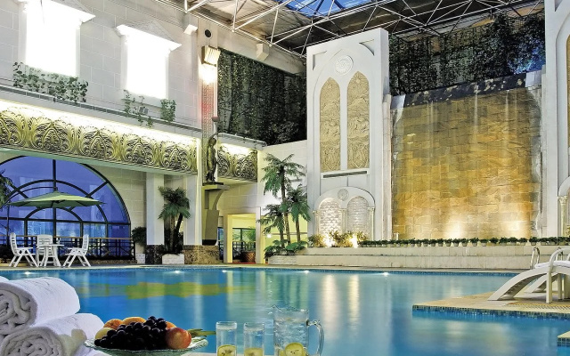 Grand Noble Hotel