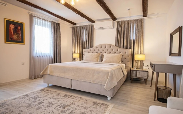 The Flag Suites