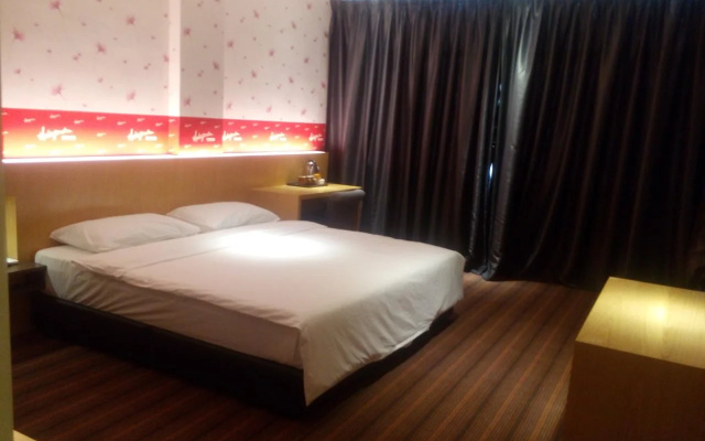 Grand Ct Hotel