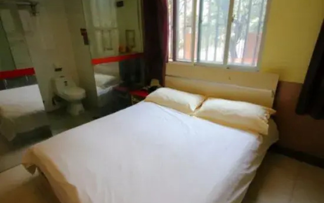 Stars 99 Hotel (Shanghai Railway Station No. 2 branch)