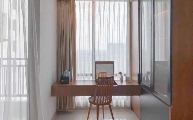 Strategic And Homey Studio At Lrt City Bekasi Apartment