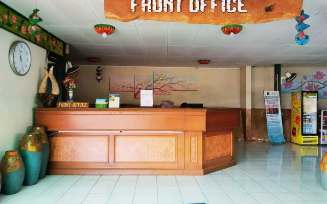Hotel Grand Astoeti