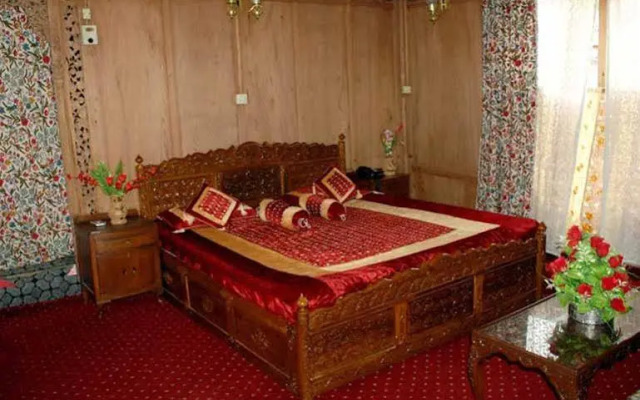 Kohimaran Group Of Houseboats
