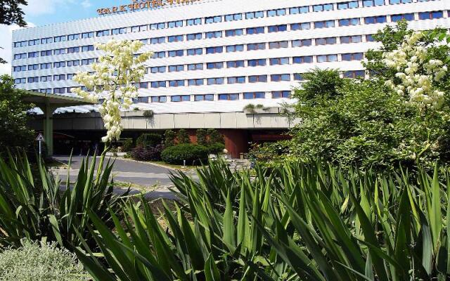 Отель Danubius Hotel Flamenco Венгрия, Будапешт - 6 отзывов об отеле, цены и фото номеров - забронировать отель Danubius Hotel Flamenco онлайн вид на фасад