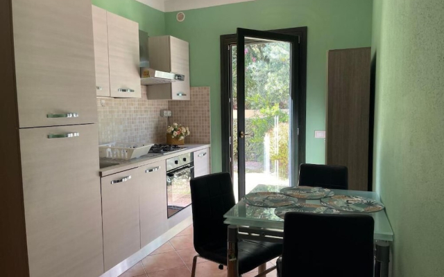 Sardinia Hillside Retreat - Apt 14 - 2BR, quiet area, parking