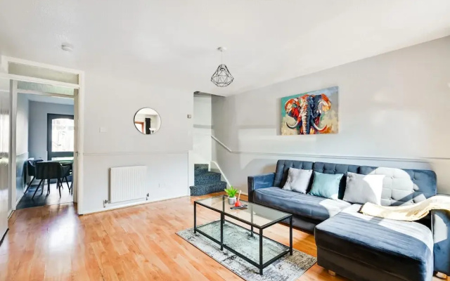 Luxe 2 bed House in London - Free Parking