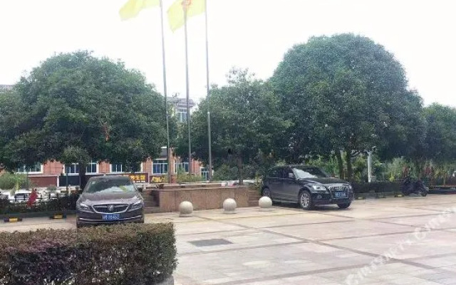 Lianhua Huating Business Hotel