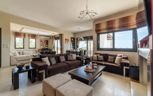 Villa Zoe - With 72m Pool