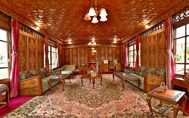 Inshallah Houseboats