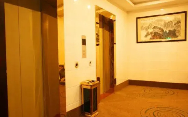 GreenTree Inn Express Hotel (Shangrao Huaxi Automobile Trade City Branch)