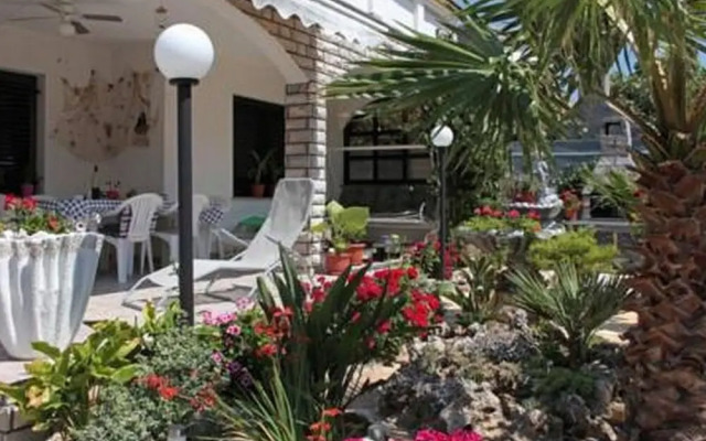 Apartment with a balcony and sea view - santek