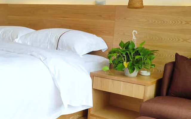 Dongxing Jinghui Hotel