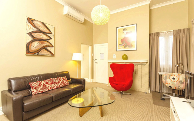 Globe Apartments