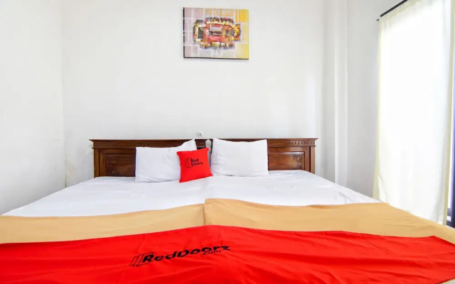 RedDoorz Plus near Ubung Terminal Denpasar