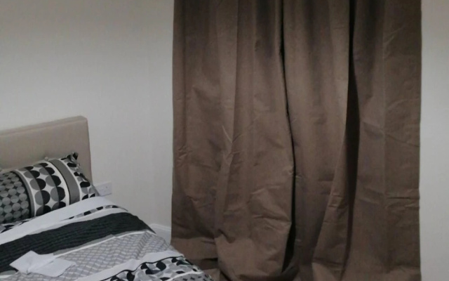 Remarkable 1-bed Apartment in Luton
